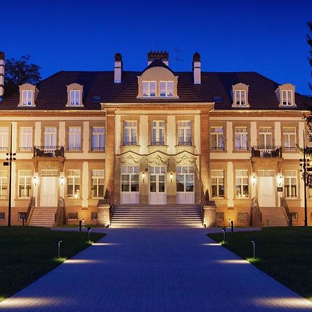 Chateau Hochberg, Hotel & Restaurant Wingen-sur-Moder Buitenkant foto